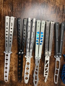 Lot of 20 Butterfly Balisong Trainer Knives Lot of 20 Butterfly Balisong Trainer Knives