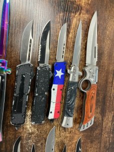Lot of 20 Automatic Knives Lot of 20 Automatic Knives