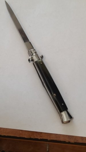 VINTAGE1960's ITALY INOX AUTO 6" BUFFALO HORN HANDLE WITH 4.75" BLADE SWING GUARD RELEASE BLADE