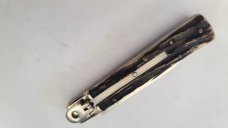VINTAGE THE GUARDIAN HUBERTUS SOLINGEN ROSTFREI GERMAN AUTO KNIFE 3.75" HANDLE 2.75" BLADE TOTAL 6.5 VINTAGE THE GUARDIAN HUBERTUS SOLINGEN ROSTFREI GERMAN AUTO KNIFE 3.75" HANDLE 2.75" BLADE TOTAL 6.5