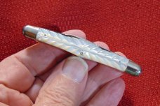 VINTAGE HILGER & SONS CELEBRATED CUTLERY GENUINE CARVED PEARL FACTORY SAMPLE KNIFE 1858-1890 VINTAGE HILGER & SONS CELEBRATED CUTLERY GENUINE CARVED PEARL FACTORY SAMPLE KNIFE 1858-1890