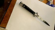 VINTAGE ITALIAN STILETTO SWITCHBLADE/ 4.75" ACRYLIC HANDLE/ SWING GUARD RELEASE AUTO KNIFEBLADE