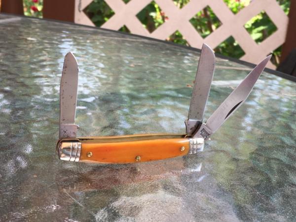 Schrade Old Timer 34OT Middleman Jack with Smooth Amber Colored Bone Handles