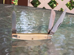 Schrade Old Timer 34OT Middleman Jack with Smooth White Bone Handles
