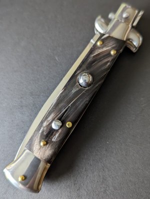 FRANK BELTRAME 23CM 9" DAGGER AUTO IN NICE BUFFALO HORN...NEW 