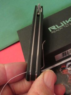 Ruike Flipper Textured Green & Black G-10 Handle Folding Model P841 Ruike Flipper Textured Green & Black G-10 Handle Folding Model P841