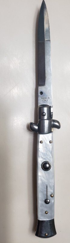   9.0" SKM Switchblade White Pearlex
