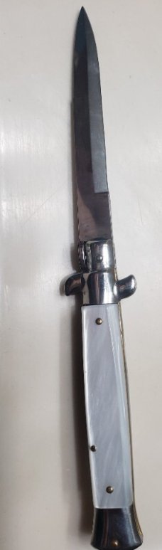   9.0" SKM Switchblade White Pearlex