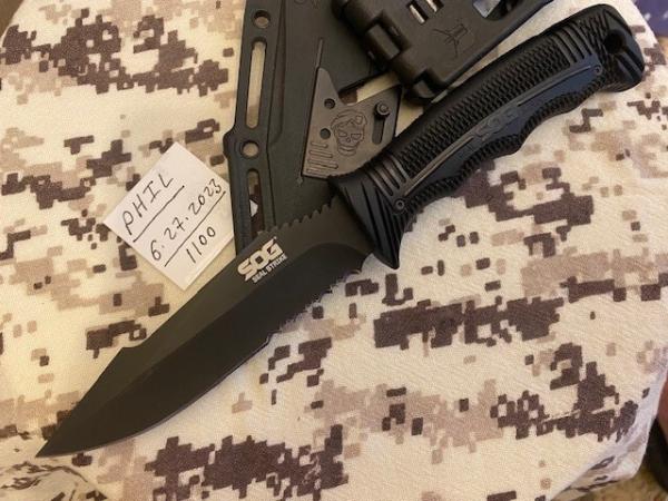 SOG SEAL STRIKE Fixed Blade - Great Price!! SOG SEAL STRIKE Fixed Blade - Great Price!!