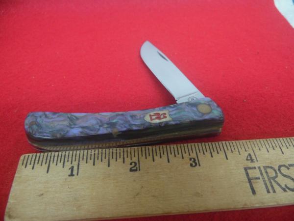 KISSING CRANE STAINLESS SODBUSTER JR. STYLE WITH GOOD EDGE UNUSED 3-3/4" FROM STORAGE IMPORT