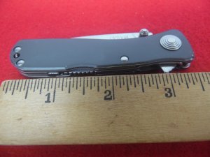 3-1/2" SOG TWITCH II SPRING ASSIST KNIFE IMPORT LIGHTLY USED METAL FRAME