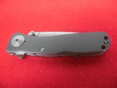 3-1/2" SOG TWITCH II SPRING ASSIST KNIFE IMPORT LIGHTLY USED METAL FRAME 3-1/2" SOG TWITCH II SPRING ASSIST KNIFE IMPORT LIGHTLY USED METAL FRAME