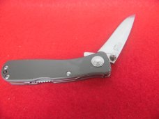 3-1/2" SOG TWITCH II SPRING ASSIST KNIFE IMPORT LIGHTLY USED METAL FRAME 3-1/2" SOG TWITCH II SPRING ASSIST KNIFE IMPORT LIGHTLY USED METAL FRAME