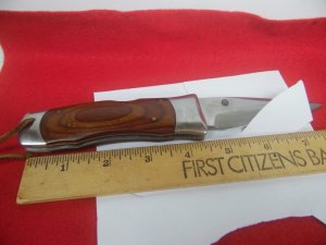 4-1/2" MASTER KNIVES CENTER LOCK GOOD EDGE WOOD SCALES LANYARD SLIGHTLY USED