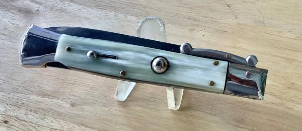 Renzo 9 inch Italian Swing Guard 