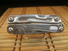 LEATHERMAN RV MULTI-TOOL PORTLAND, OREGON UNUSED IN EXCELLENT UNMARKED CONDITION WITH 14 TOTAL TOOLS