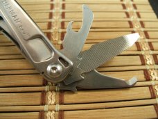 LEATHERMAN RV MULTI-TOOL PORTLAND, OREGON UNUSED IN EXCELLENT UNMARKED CONDITION WITH 14 TOTAL TOOLS