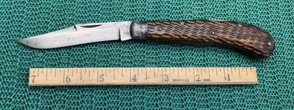 WILBERT CUTLERY Co. CHICAGO. Lockback folding knife is used condition. ........................(149) WILBERT CUTLERY Co. CHICAGO. Lockback folding knife is used condition. ........................(149)