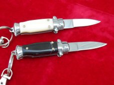 New 3-3/4" Italian wasp body Stiletto keychain knife set Ivory &Horn New 3-3/4" Italian wasp body Stiletto keychain knife set Ivory &Horn