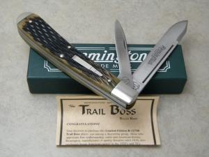 Remington UMC USA 2006 R1273B Trail Boss Bone Banana Trapper Knife in Box