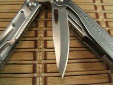 LEATHERMAN BOLSTER MULTI-TOOL FROM PORTLAND, OREGON USA IN MINT UNUSED, UNCARRIED CONDITION LEATHERMAN BOLSTER MULTI-TOOL FROM PORTLAND, OREGON USA IN MINT UNUSED, UNCARRIED CONDITION