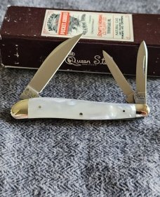Schatt and Morgan MOP Whittler. Beautiful Genuine Mother of Pearl handles. NIB Schatt and Morgan MOP Whittler. Beautiful Genuine Mother of Pearl handles. NIB