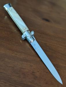 NOS GIOVANNI BELTRAME HONEY BRAZILIAN HORN 23CM-9" FLAT BLADE STILETTO NOS GIOVANNI BELTRAME HONEY BRAZILIAN HORN 23CM-9" FLAT BLADE STILETTO