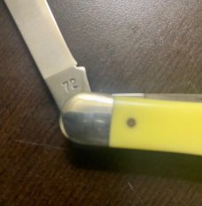 Camillus Later Model 72 Yellow Whittlier Camillus Later Model 72 Yellow Whittlier