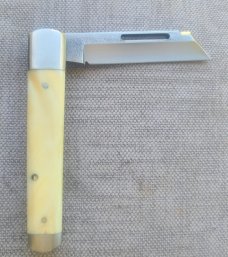 Klassic K'roo Warthog Tusk Ivory Scagel Cut Sheepsfoot Sleeveboard...N690..3.8 closed..coa/slip