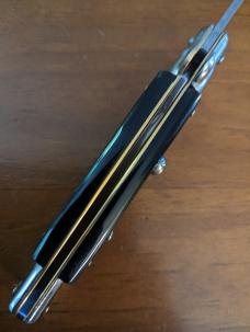 NOS GIOVANNI BELTRAME GENUINE IMITATION BUFFALO HORN 23cm=9" FLAT BLADE STILETTO NOS GIOVANNI BELTRAME GENUINE IMITATION BUFFALO HORN 23cm=9" FLAT BLADE STILETTO