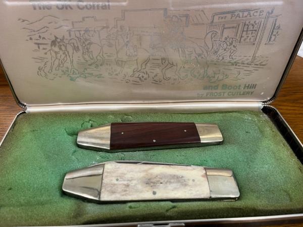 Frost Cutlery "The OK Corral and Boot Hill" Jumbo Coffin 2-Knife Set Japan SN#096 Frost Cutlery "The OK Corral and Boot Hill" Jumbo Coffin 2-Knife Set Japan SN#096