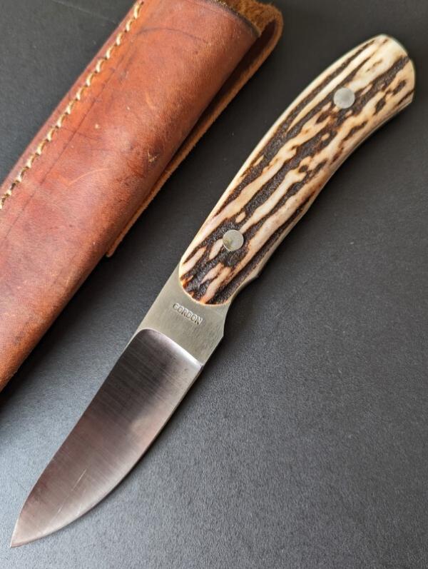 Stag Hunter by William Gordon Defreest has a satin finished blade, .126" blade stock and .879" 