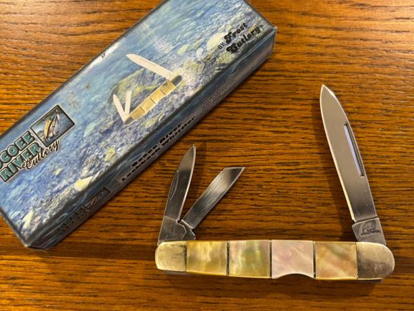 Frost Cutlery Ocoee River 574GLP Lockback Wittler Folding Knife w/Gold Lip Pearl Inlaid Handle Frost Cutlery Ocoee River 574GLP Lockback Wittler Folding Knife w/Gold Lip Pearl Inlaid Handle