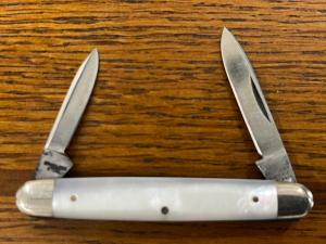I*XL Wostenholm 2-Blade Pen Knife w/Mother of Pearl Scales England