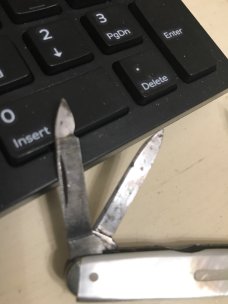 Iros Keen pearl whittler Iros Keen pearl whittler