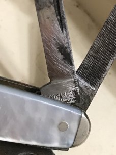 Iros Keen pearl whittler Iros Keen pearl whittler