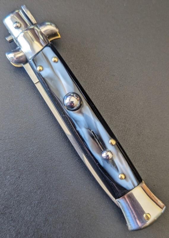 NOS GIOVANNI BELTRAME GENUINE IMITATION BUFFALO HORN 23cm=9" FLAT BLADE STILETTO NOS GIOVANNI BELTRAME GENUINE IMITATION BUFFALO HORN 23cm=9" FLAT BLADE STILETTO