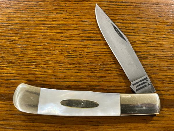 Parker-Edwards Single Blade Trapper w/Mother of Pearl Scales 