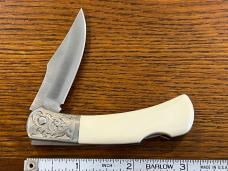 Gutmann Explorer K04012 Schrimshaw Lockback Knife Japan Gutmann Explorer K04012 Schrimshaw Lockback Knife Japan