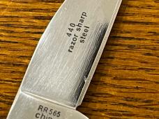 Rough Rider RR565 2-Blade Knife w/Jigged Bone Scales Rough Rider RR565 2-Blade Knife w/Jigged Bone Scales