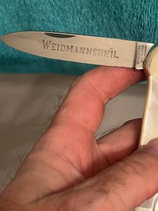WEIDMANNSHEIL Solingen Germany Genuine Mother Of Pearl 4 5/8" Long Lockback With Single Blade With W WEIDMANNSHEIL Solingen Germany Genuine Mother Of Pearl 4 5/8" Long Lockback With Single Blade With W