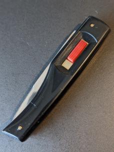 VINTAGE ITALIAN COLLINI "FLYLOCK" SLIDE BUTTON "ROSTFREI PATENT" AUTOMATIC KNIFE VINTAGE ITALIAN COLLINI "FLYLOCK" SLIDE BUTTON "ROSTFREI PATENT" AUTOMATIC KNIFE