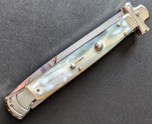  NIB 11"- 28 cm A.G.A. Campolin Brazilian Horn Maltese lockback a super beautiful quality stiletto