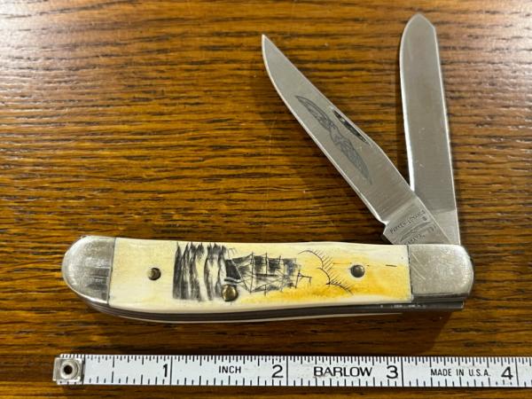 Parker-Edwards 95145 2-Blade Trapper Knife w/Scrimshaw Smooth Bone Scales Parker-Edwards 95145 2-Blade Trapper Knife w/Scrimshaw Smooth Bone Scales