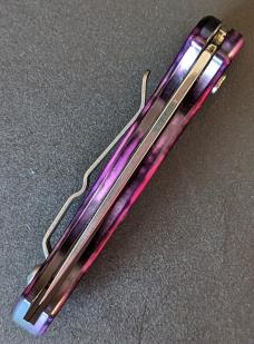 Piranha Fingerling Automatic Knife Plum Swirl (2.5" Mirror) Piranha Fingerling Automatic Knife Plum Swirl (2.5" Mirror)