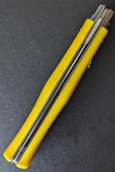 NEW Mikov 241 Predator Lever Lock Automatic Knife ABS Yellow (3.7" Polish) NEW Mikov 241 Predator Lever Lock Automatic Knife ABS Yellow (3.7" Polish)