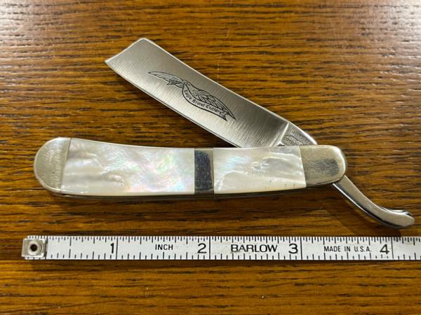 Parker Cut. Co. 3 1/2" Razor w/MOP Scales Japan Parker Cut. Co. 3 1/2" Razor w/MOP Scales Japan