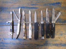 Lot of 'TWELVE' Knives...! Lot of 'TWELVE' Knives...!