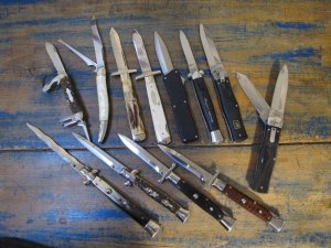Lot of 'TWELVE' Knives...!