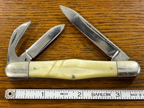 3-Blade Folding Knife w/MOP Scales 3-Blade Folding Knife w/MOP Scales